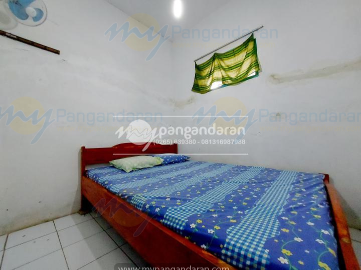  tampilan kamar tidur rumah sewa ma surwi pangandaran